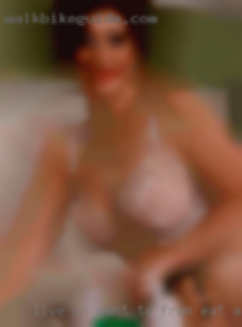 Live or want to from eat and ride some pussy.