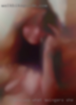 Discuss what swingers she like and dream in Deep River.